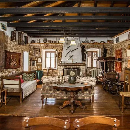 Pontinos Old House *