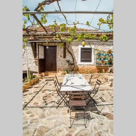 Pontinos Old House *