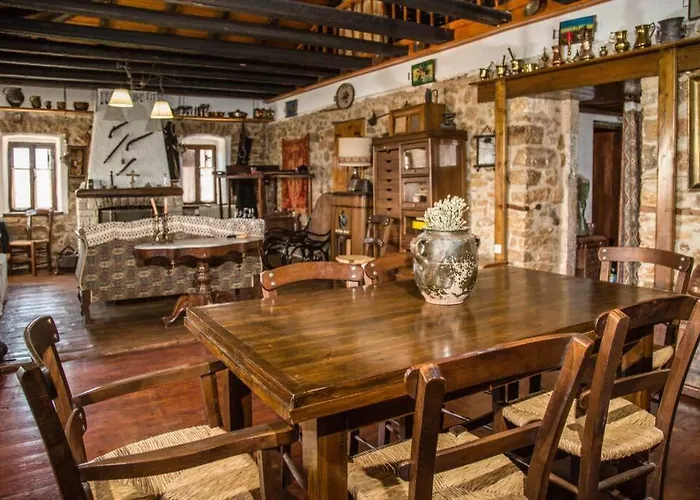 Pontinos Old House Villa *