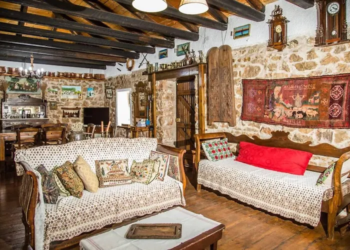 Villa Pontinos Old House *