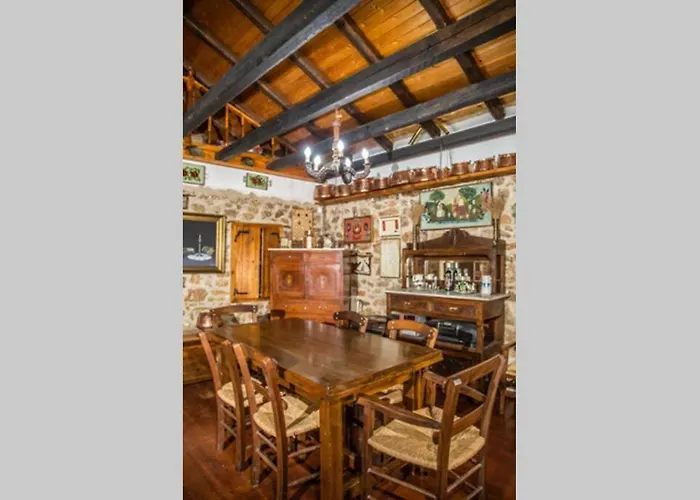 Villa Pontinos Old House