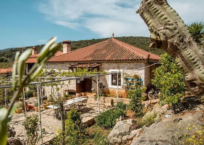 Pontinos Old House Villa *