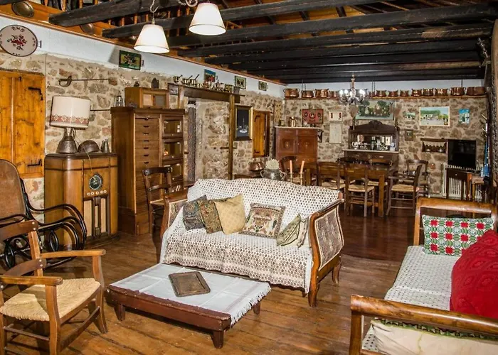 Pontinos Old House Villa *