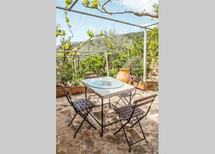 Pontinos Old House Míloi