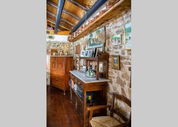 Pontinos Old House *